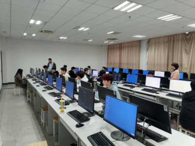 技藝爭鋒，代碼生輝——我校第六屆學生技能競賽之Web前端設計賽項圓滿落幕